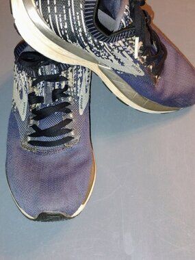 Brooks fabric running shoes mens 8.5
